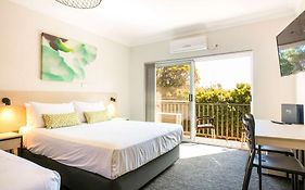 Blue Dog Motel 4*